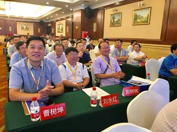 //wx.qq.com/cgi-bin/mmwebwx-bin/webwxgetmsgimg?&MsgID=2567321978621265458&skey=%40crypt_c8bb8437_714cf4aad6e702257a0604d4a93b9328